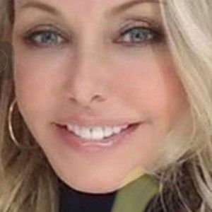 Meet your Posher, Ava